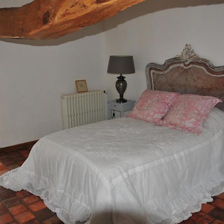 Les Guenins Bed and Breakfast Gien Buitenkant foto